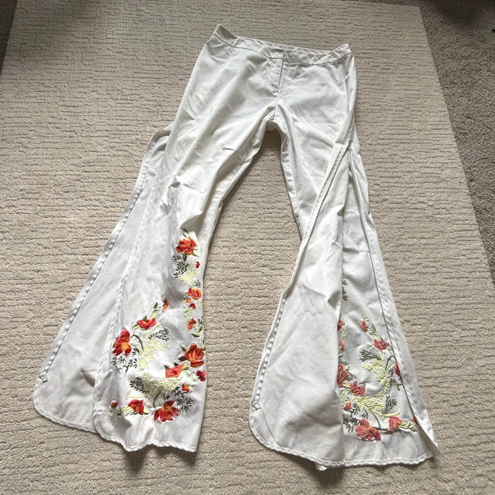 Cache White Floral Embroidered Flare Leg Pants 8 Boho Wide Leg Slit Zip Hem READ - Picture 4 of 16